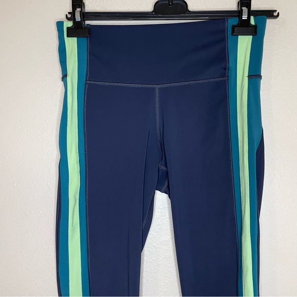 Athleta Crunch 7/8 Tight Colorblock Leggings - Picture 5 of 8